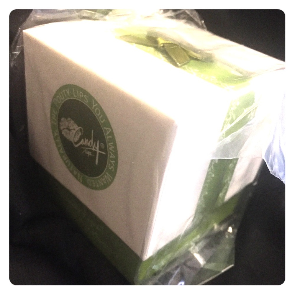 Candy Lipz Double Lobed Lip Plumper!